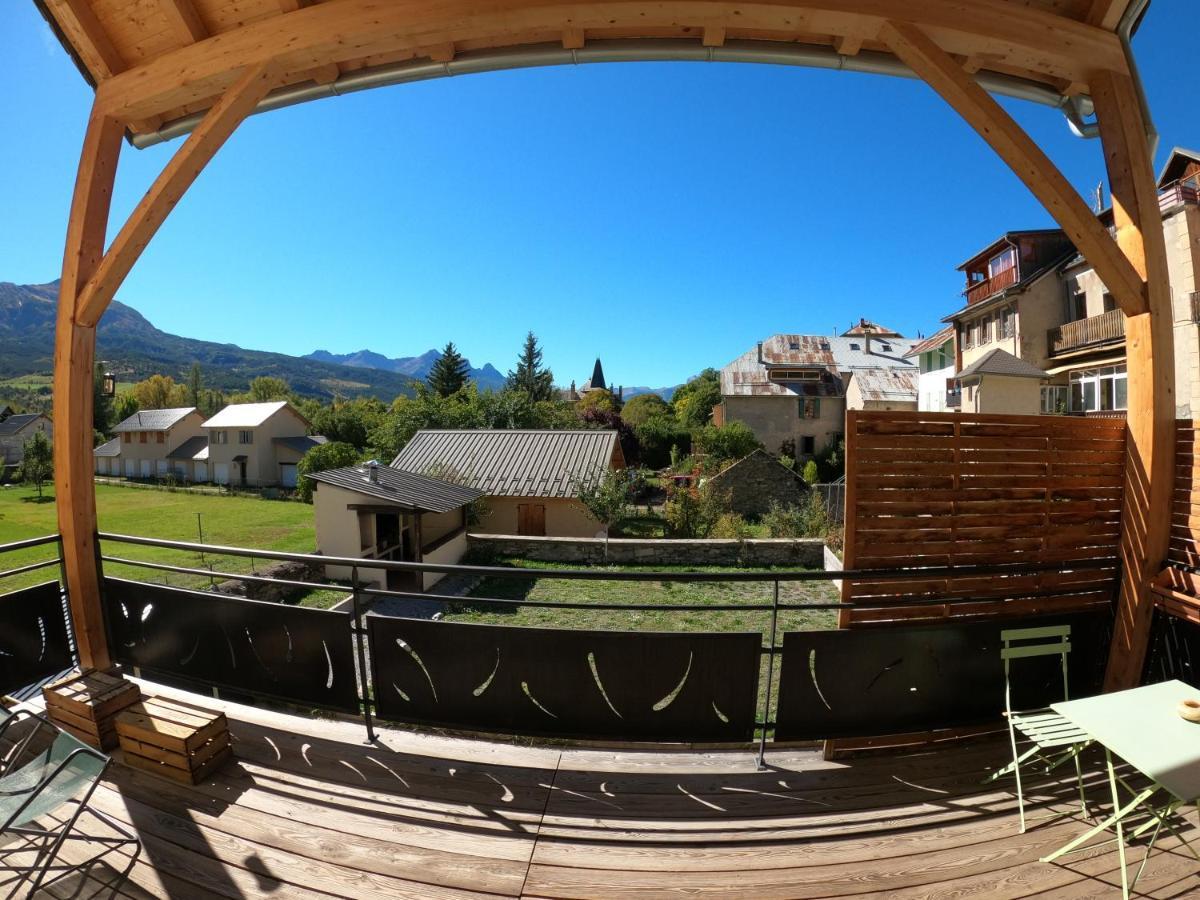 Maison Neuve Proche De Barcelonnette Jausiers Exterior foto